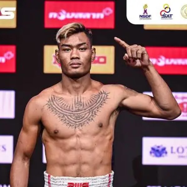 ធឿន ធារ៉ា​