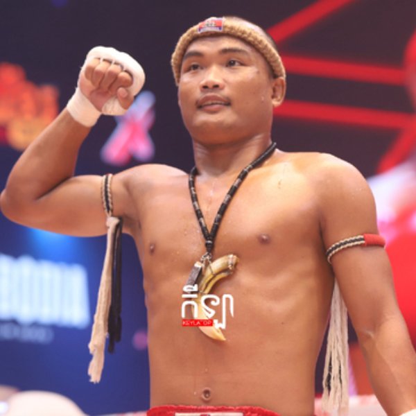 ពេជ្រ សម្បត្តិ